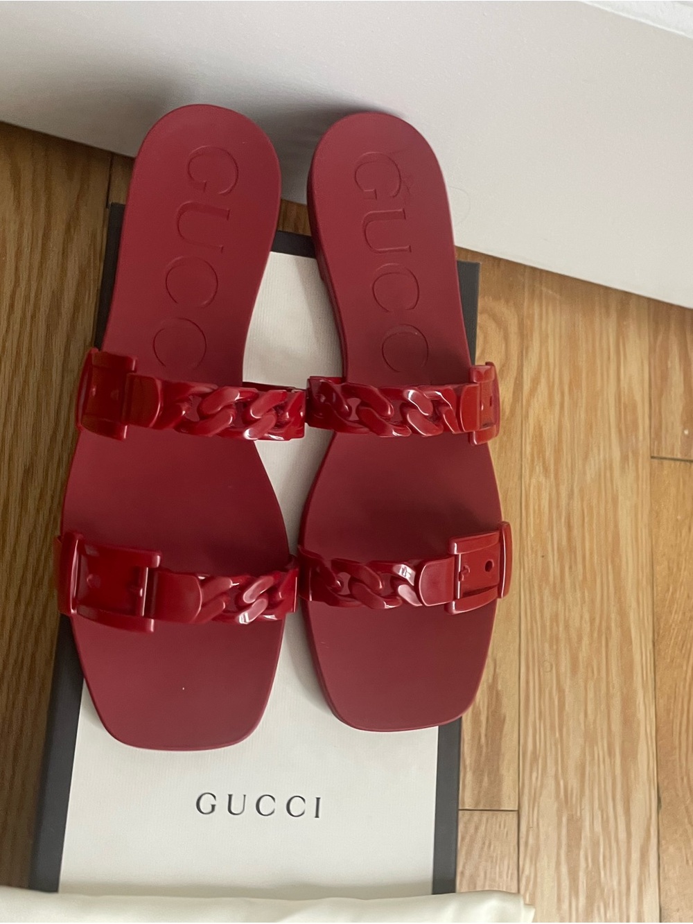 Woman Gucci slides - Picture 3 of 5